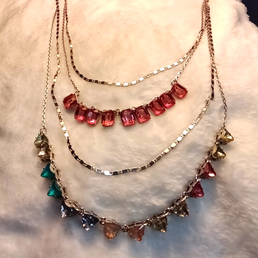 373. NECKLACE FASHION CLEAR PINK GREEN GEMS SILVER TONE MULTI STRAND 17" - Picture 1 of 6